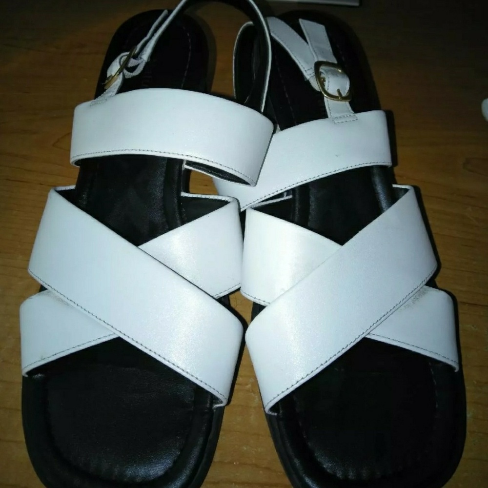 Naturalizer white sandals